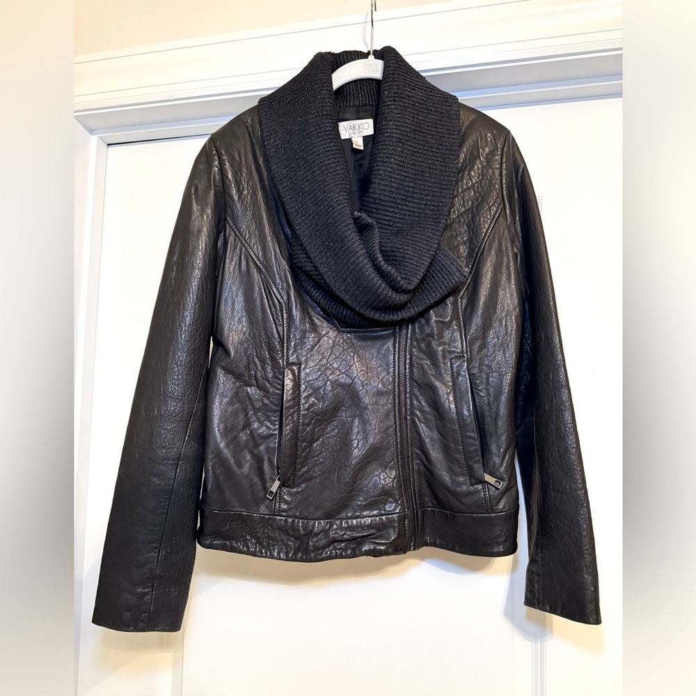 Like New! VAKKO Black Leather Bomber Jacket with Cashmere Cowl Neck Size L